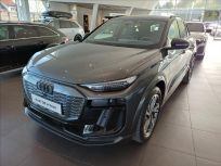 Audi Q6 SUV e-tron quattro