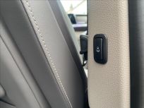 Volkswagen Multivan 1.5 TSI PHEV 4M Long Style Akční